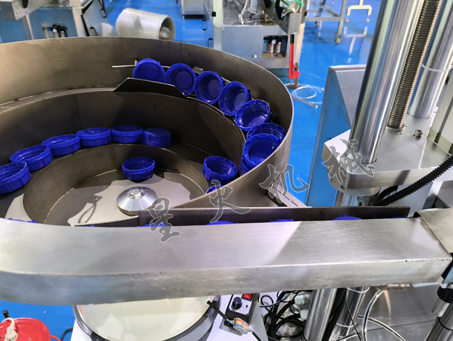 星火全自動旋蓋機設備展示